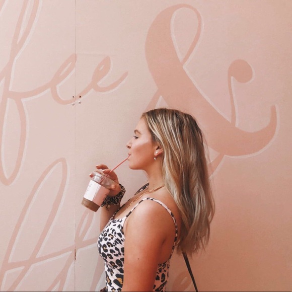 Meet your Poshmark Ambassador, Julia - Picture 5 of 7